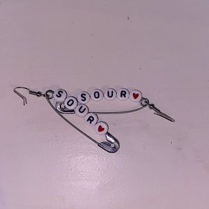 Handmade Olivia rodrigo spur album inspired earrings